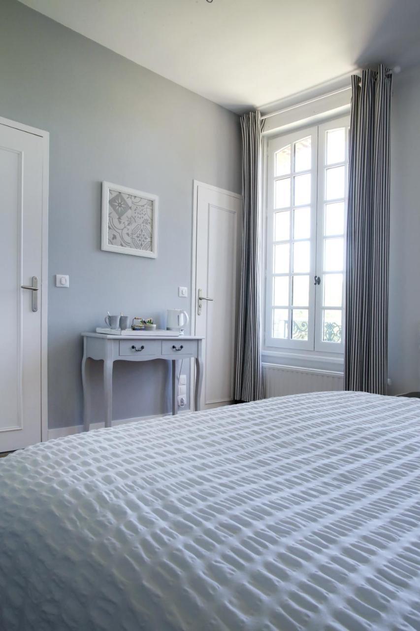 Manoir Le Mesnil Bed & Breakfast Saint-Martin-aux-Chartrains Exterior photo